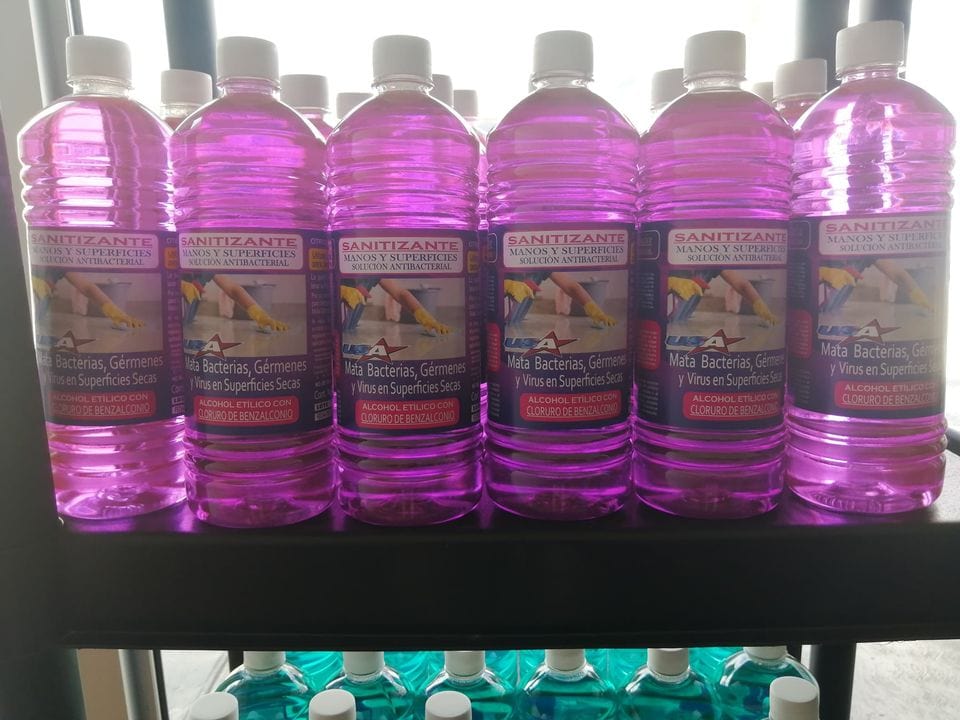 Sanitizante base alcohol etílico para manos y superficies
